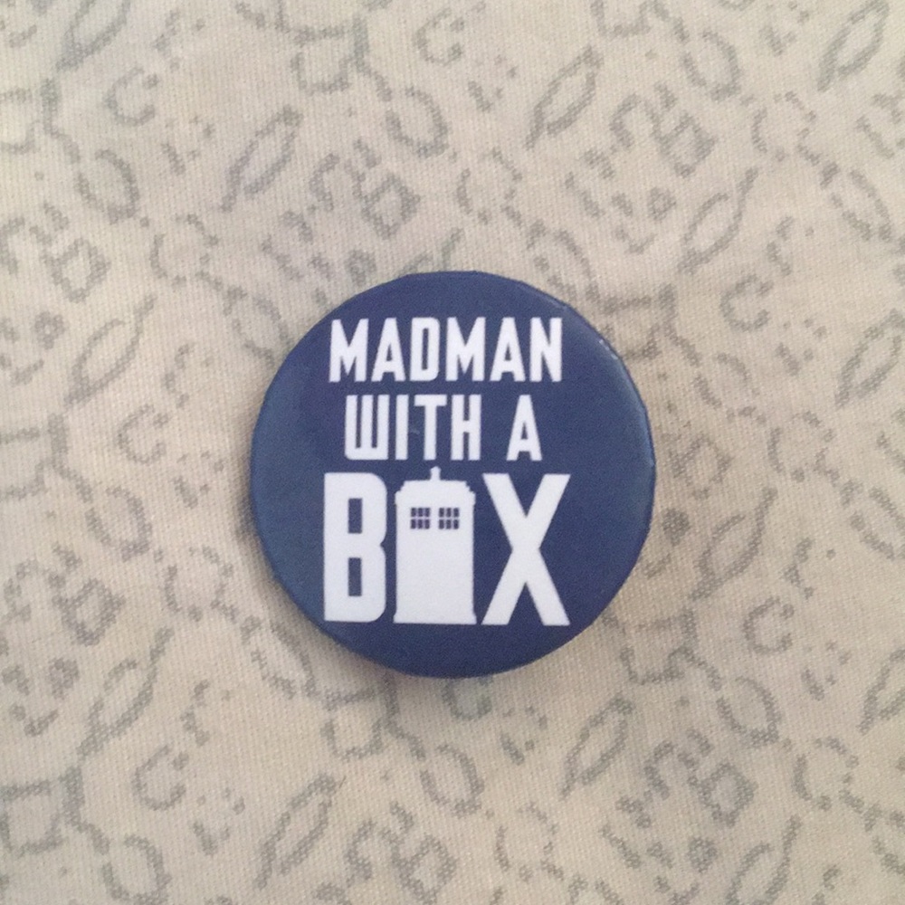 Doctor Who Quote Button Pin Blue White Small